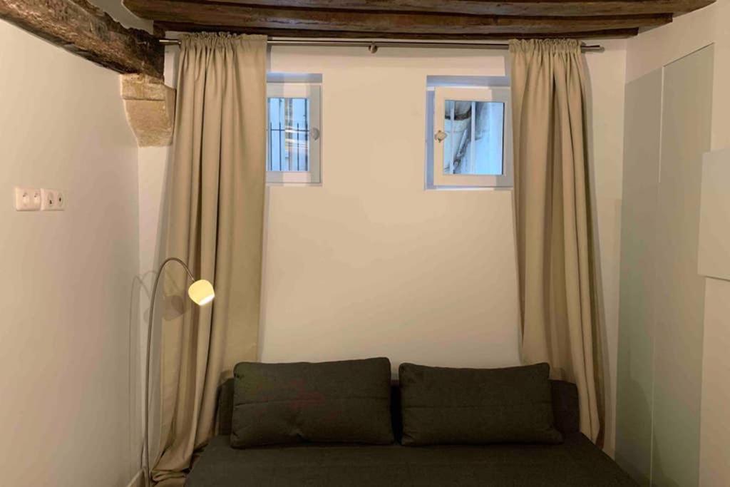 Appartamento Charming Saint Germain Pres Rue De Ciseaux Parigi