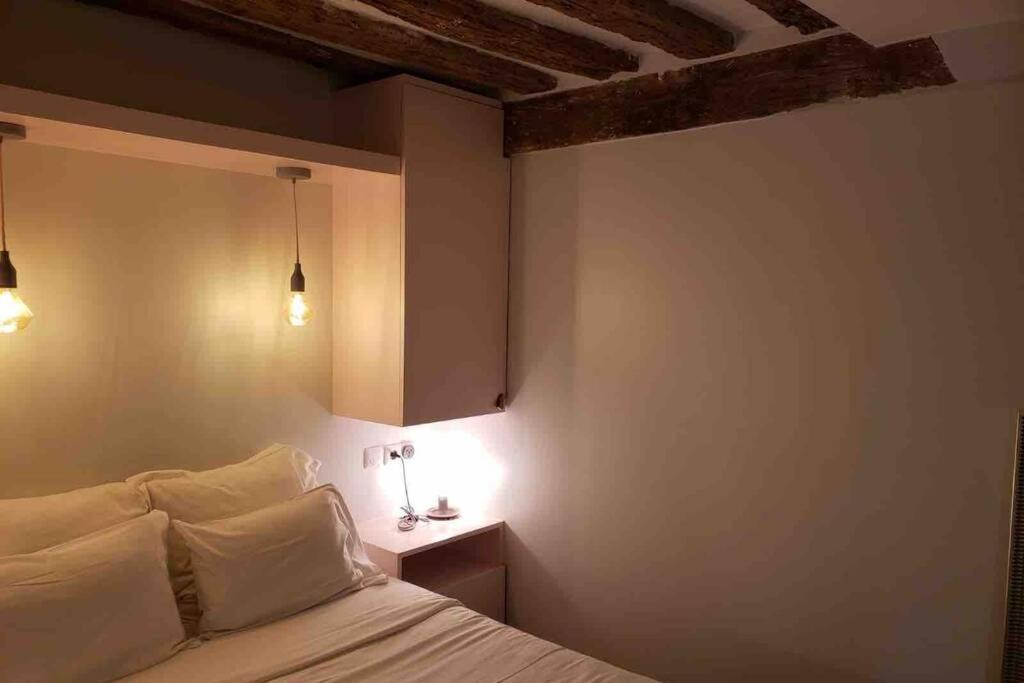 Apartment Charming Saint Germain Pres Rue De Ciseaux